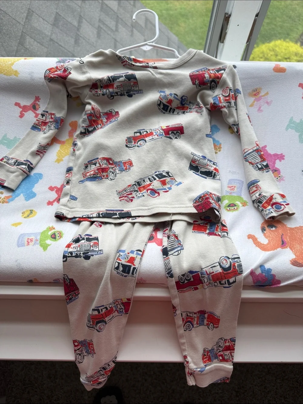 Baby Gap organic Kids Fire Truck Pajama Set - Red on Cream